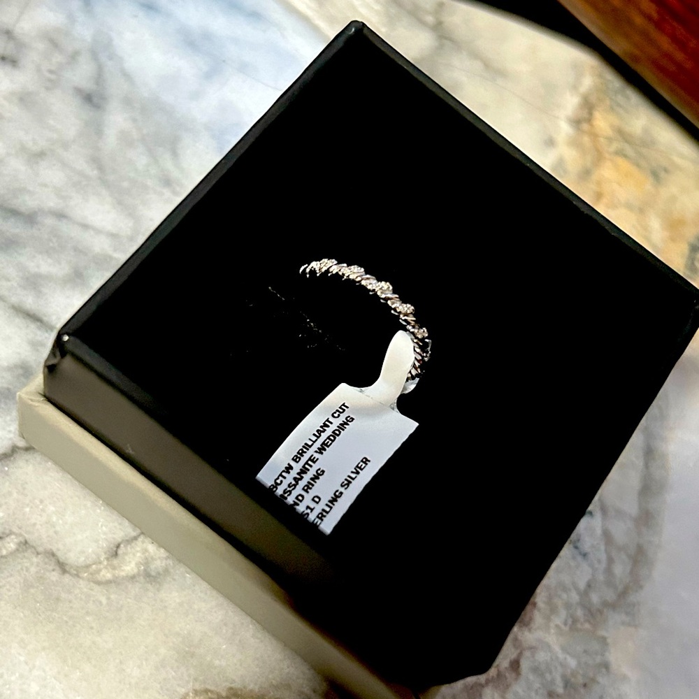 .18CT Brilliant Cut Moissanite Wedding / Band Ring size 7